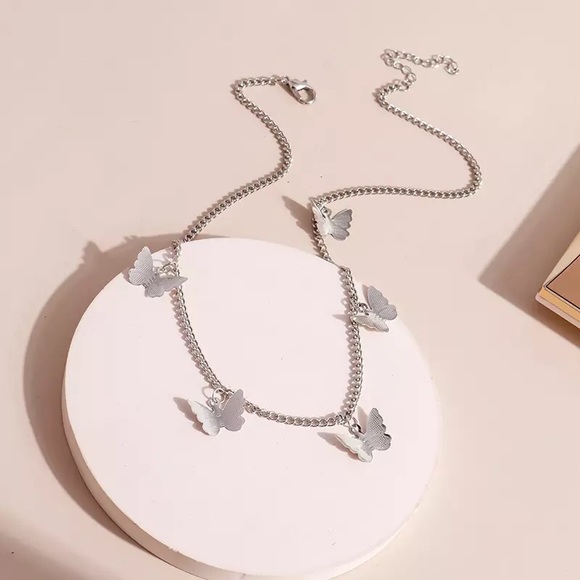 "Summer Bliss" Butterfly Hippie Festival Minimalist Gold Silver Choker Necklace - Picture 6 of 11